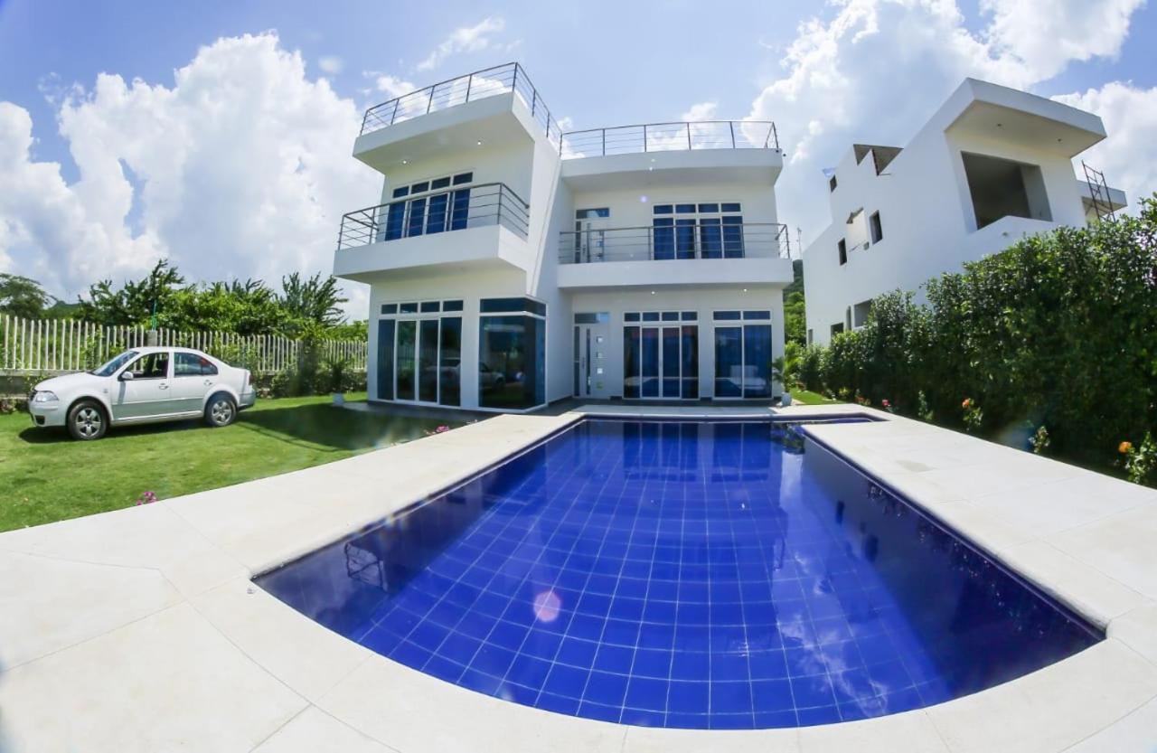 Casa Blanca Malibu Aparthotel Santa Veronica Exterior foto